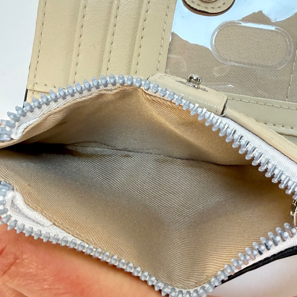 Safe Keeper Wallet Snap Bifold White Floral Garden Compact CC, Coin 3.5 x 4.5 - Picture 7 of 10